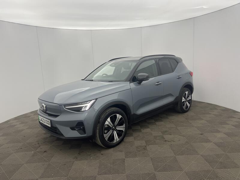 2023 Volvo XC40