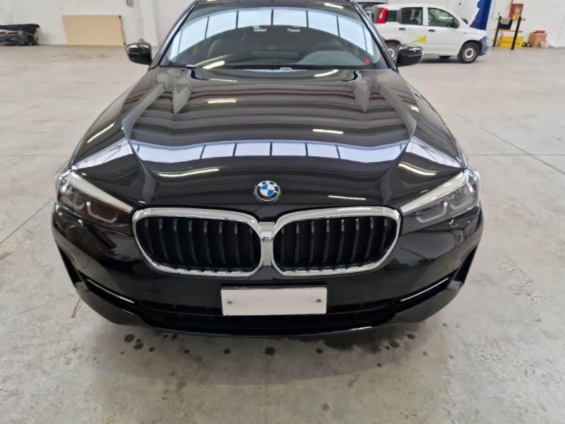 BMW Serie 5 STATION WAGON 518D BUSINESS TOURING - foto 33