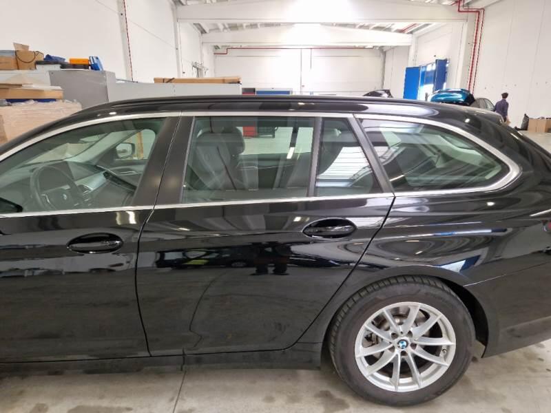 BMW Serie 5 STATION WAGON 518D BUSINESS TOURING - foto 42