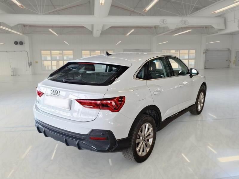 Audi Q3 SUV 45 TFSI E S TRONIC BUSINESS PLUS - foto 2