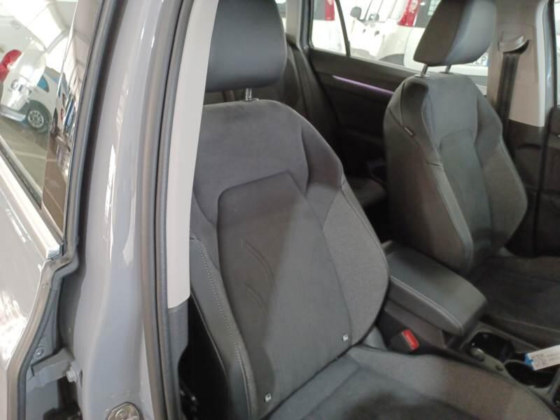 Volkswagen Golf VIII Variant STATION WAGON 2.0 TDI SCR STYLE DSG - foto 13