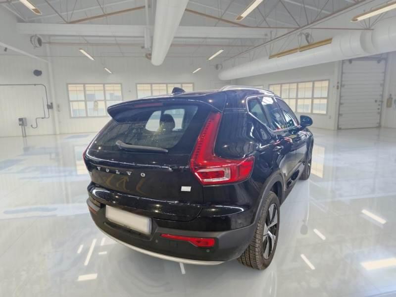 Volvo XC40 SUV T5 RECHARGE PLUG-IN AUTO CORE - foto 2