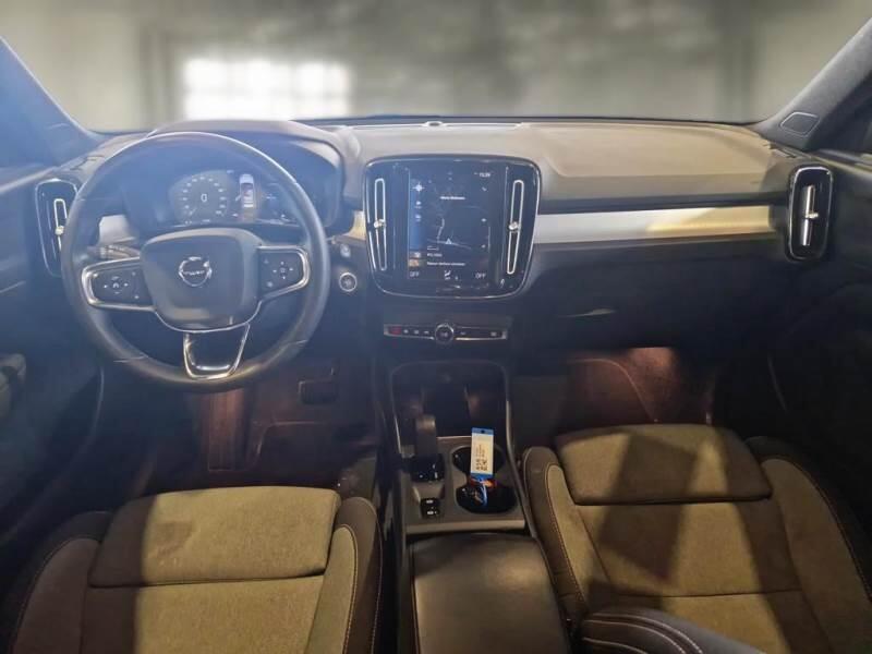 Volvo XC40 SUV T5 RECHARGE PLUG-IN AUTO CORE - foto 3