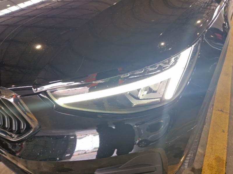 Volvo XC40 SUV T5 RECHARGE PLUG-IN AUTO CORE - foto 27