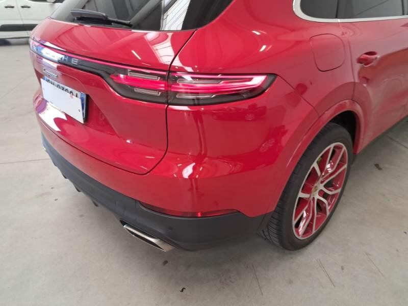 Porsche Cayenne 3.0 V6 E-HYBRID - foto 37