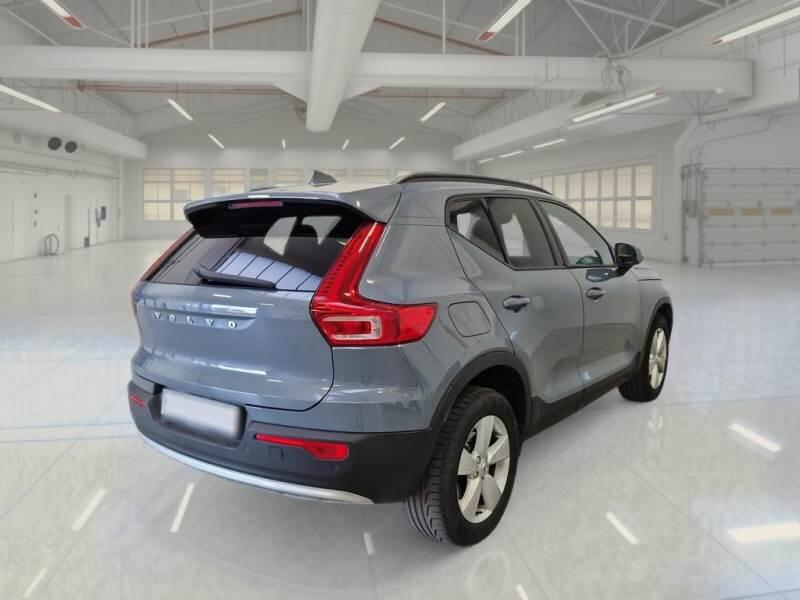 Volvo XC40 SUV B3 AUTOMATICO ESSENTIAL - foto 2