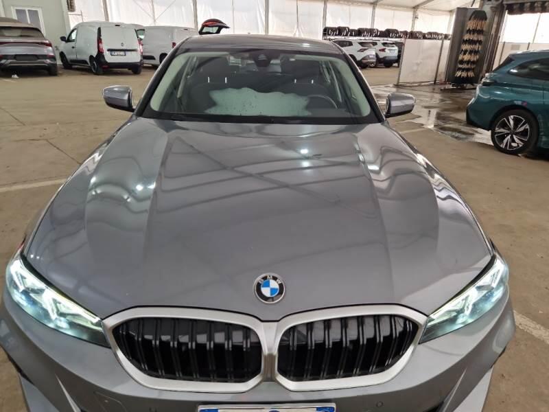 BMW Serie 3 Lim BERLINA 318D 48V AUTO - foto 25