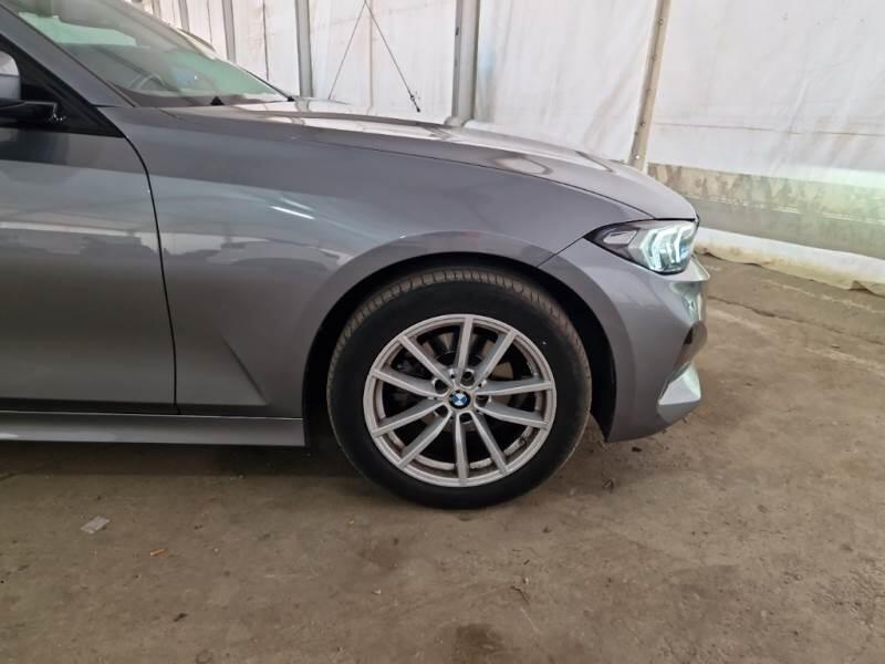 BMW Serie 3 Lim BERLINA 318D 48V AUTO - foto 32