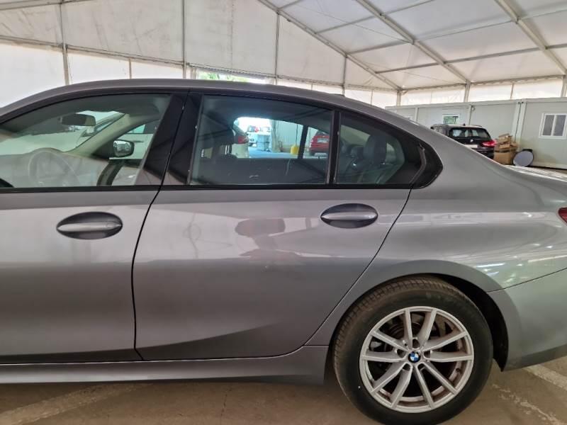 BMW Serie 3 Lim BERLINA 318D 48V AUTO - foto 55