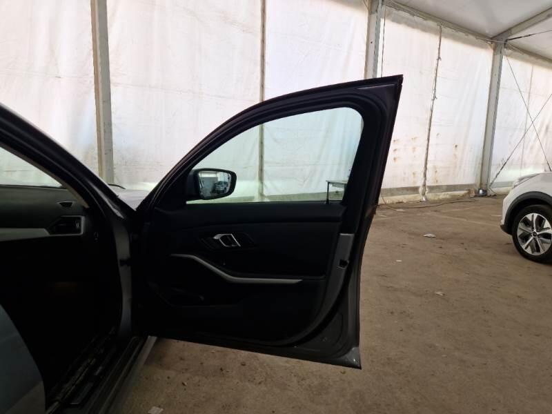 BMW Serie 3 Lim BERLINA 318D 48V AUTO - foto 93