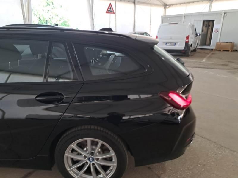 BMW Serie 3 Touring STATION WAGON 320E TOURING AUTO - foto 34