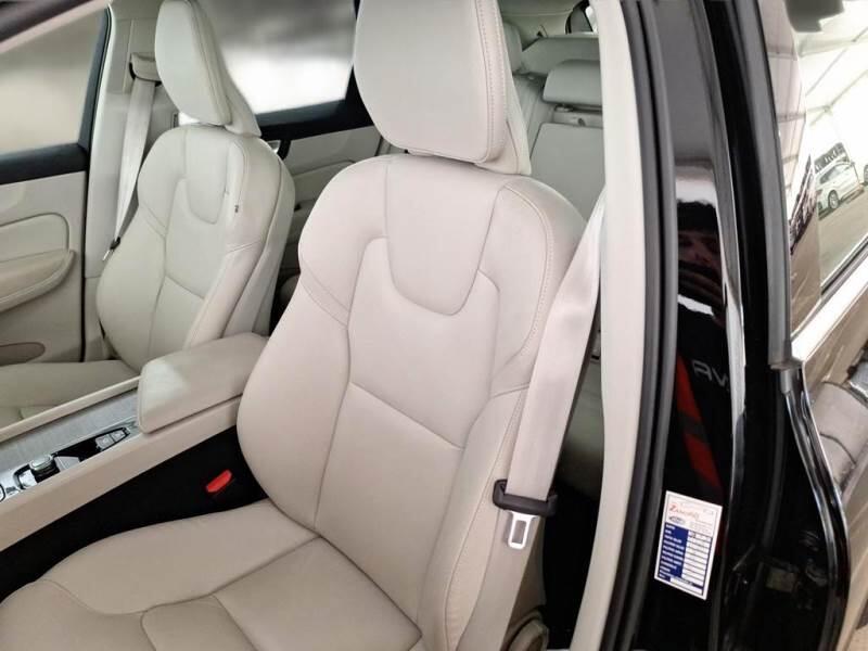 Volvo XC60 SUV T6 PLUG-IN AWD AUTO CORE - foto 11