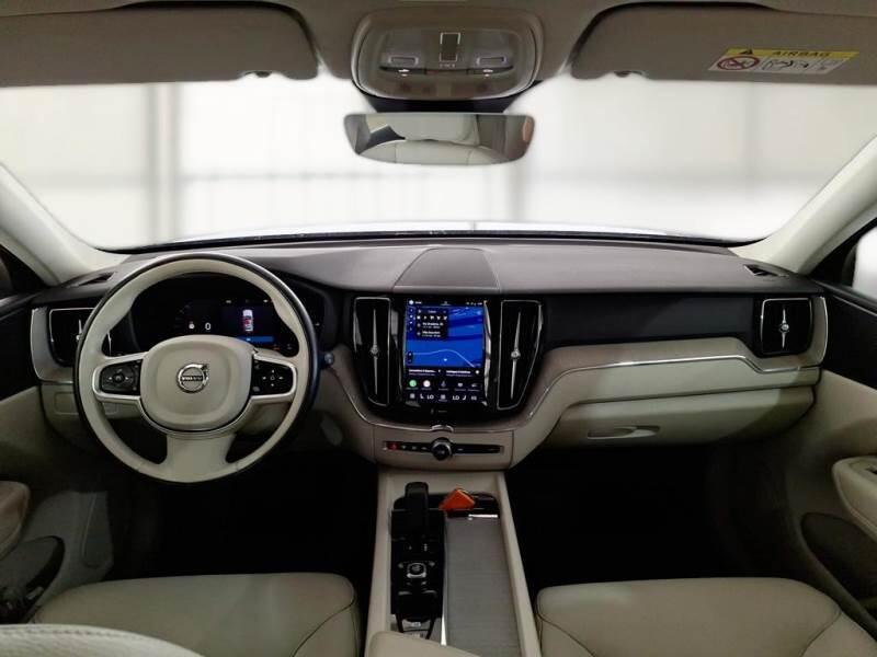 Volvo XC60 SUV T6 PLUG-IN AWD AUTO CORE - foto 3
