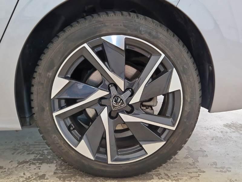 Peugeot 308 BERLINA ALLURE PACK BLUEHDI 130 EAT8 SeS AUT. - foto 19