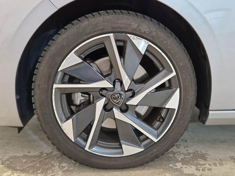 Peugeot 308 BERLINA ALLURE PACK BLUEHDI 130 EAT8 SeS AUT. - foto 20
