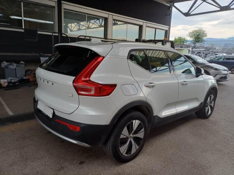 Volvo XC40 SUV T5 RECHARGE PLUG-IN AUTO PLUS BRIGHT - foto 2