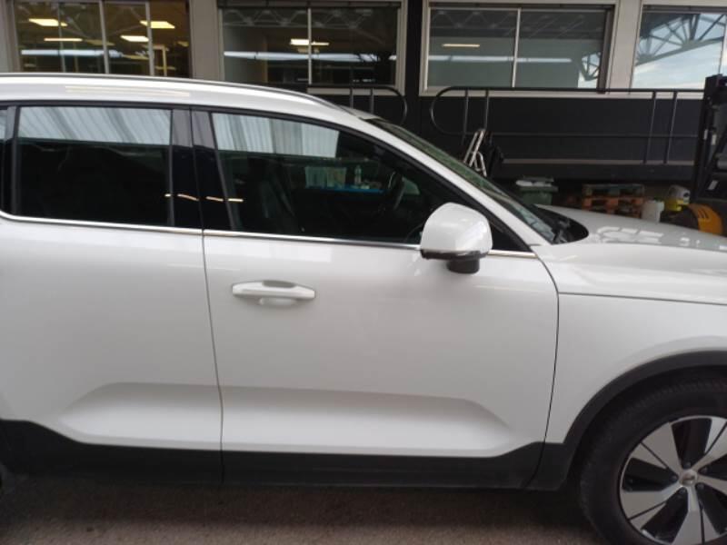 Volvo XC40 SUV T5 RECHARGE PLUG-IN AUTO PLUS BRIGHT - foto 37