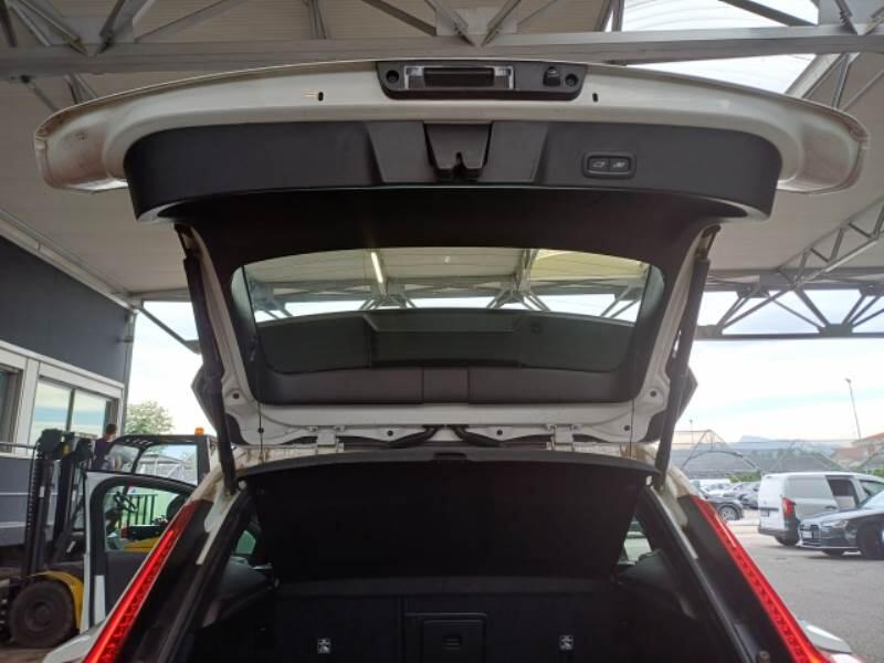 Volvo XC40 SUV T5 RECHARGE PLUG-IN AUTO PLUS BRIGHT - foto 81