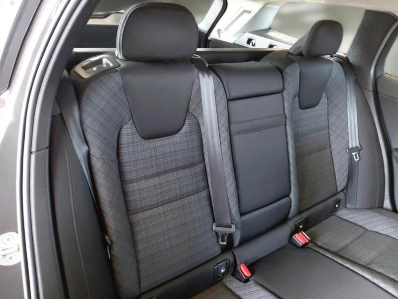 Volvo V60 STATION WAGON B4 D AUTOM. ESSENTIAL - foto 15