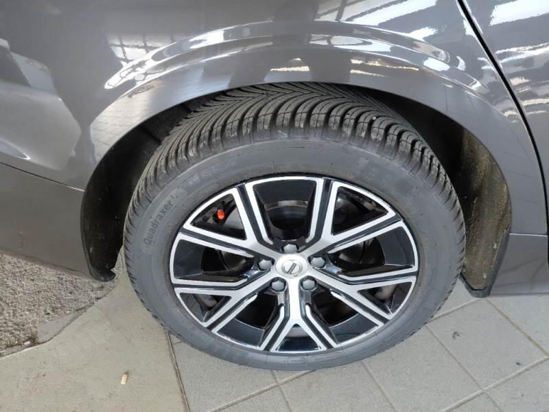 Volvo V60 STATION WAGON B4 D AUTOM. ESSENTIAL - foto 18
