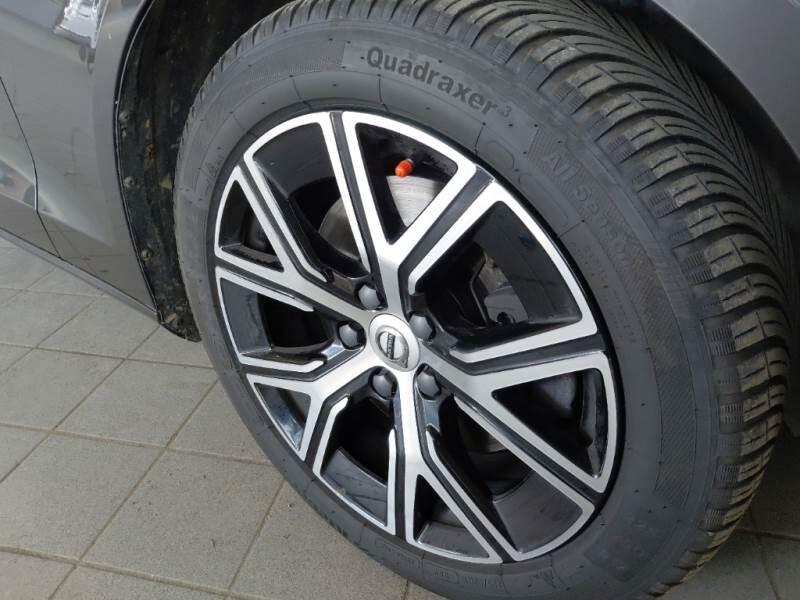 Volvo V60 STATION WAGON B4 D AUTOM. ESSENTIAL - foto 28