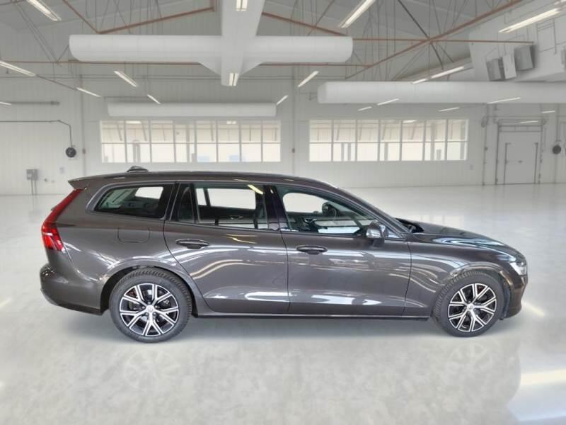 Volvo V60 STATION WAGON B4 D AUTOM. ESSENTIAL - foto 7