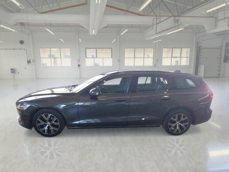 Volvo V60 STATION WAGON B4 D AUTOM. ESSENTIAL - foto 8