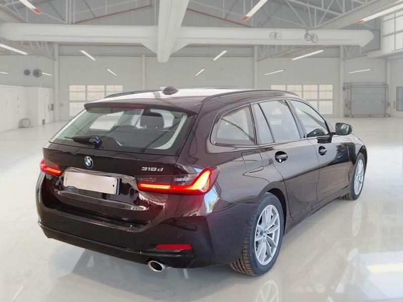 BMW Serie 3 Touring STATION WAGON 318D 48V TOURING AUTO - foto 2