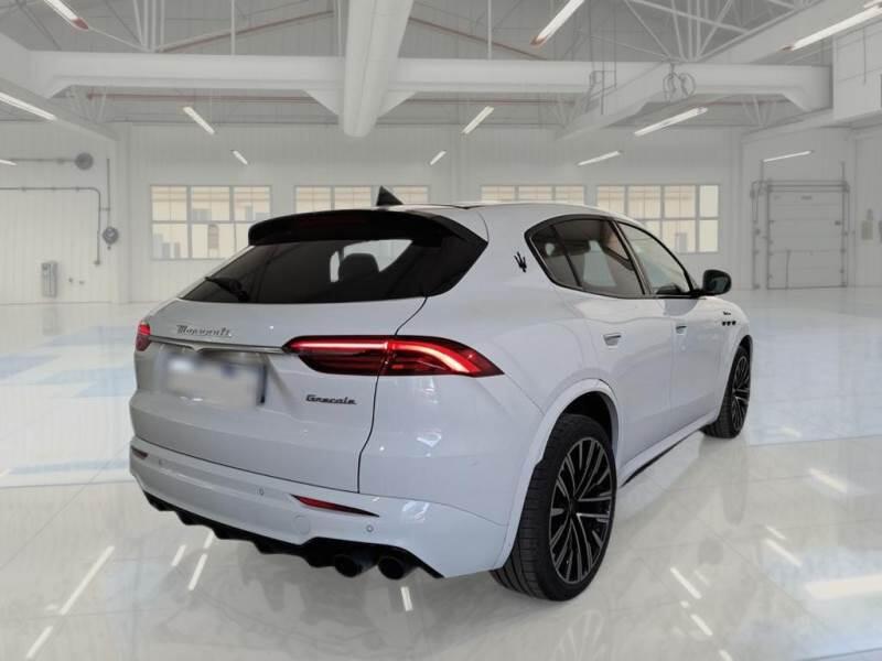 Maserati Grecale SUV 2.0 330CV MHEV MODENA Q4 AUTO - foto 2