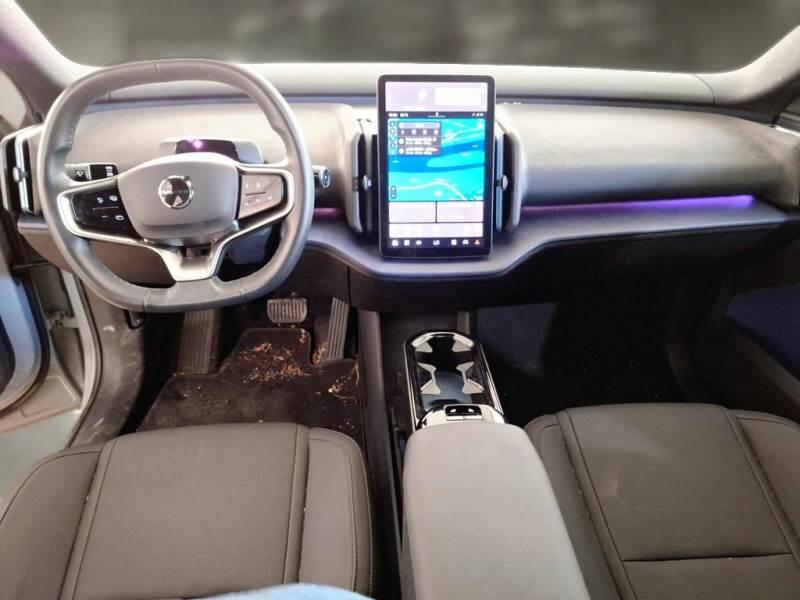 Volvo EX30 SUV SINGLE MOTOR EXTENDED RANGE PLUS - foto 3