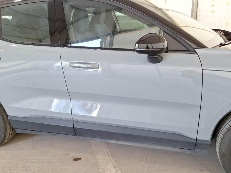 Volvo EX30 SUV SINGLE MOTOR EXTENDED RANGE PLUS - foto 36
