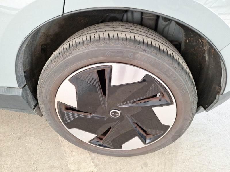 Volvo EX30 SUV SINGLE MOTOR EXTENDED RANGE PLUS - foto 56