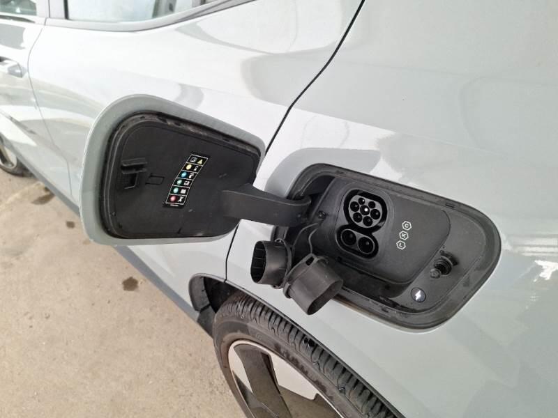 Volvo EX30 SUV SINGLE MOTOR EXTENDED RANGE PLUS - foto 66