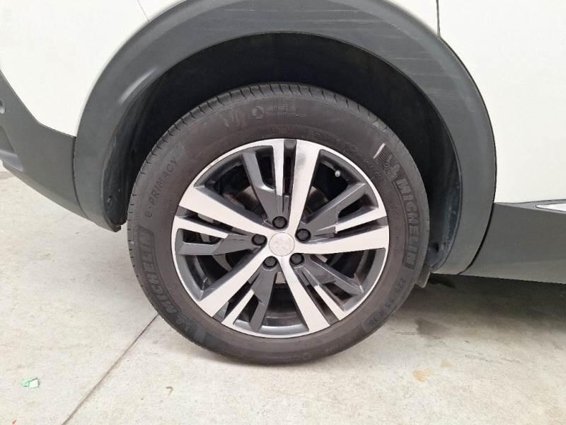 Peugeot 3008 SUV BLUEHDI 130 EAT8 SeS ALLURE PACK - foto 18