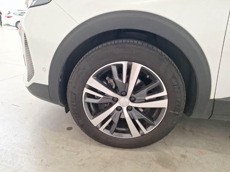 Peugeot 3008 SUV BLUEHDI 130 EAT8 SeS ALLURE PACK - foto 20
