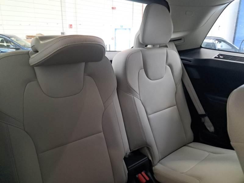 Volvo XC90 SUV T8 RECHARGE AWD 7P PLUS BRIGHT - foto 17