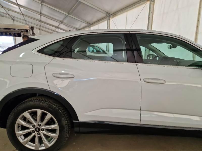 Audi Q3 SUV 35 TDI S TRONIC BUSINESS PLUS - foto 32