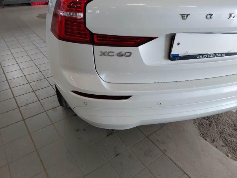 Volvo XC60 SUV B4 D AUTOMATICO CORE - foto 36