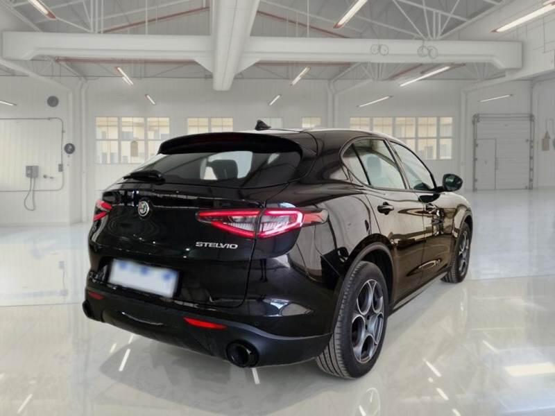 Alfa Romeo Stelvio SUV 2.2 TD 210 CV SPRINT AT8 Q4 - foto 2