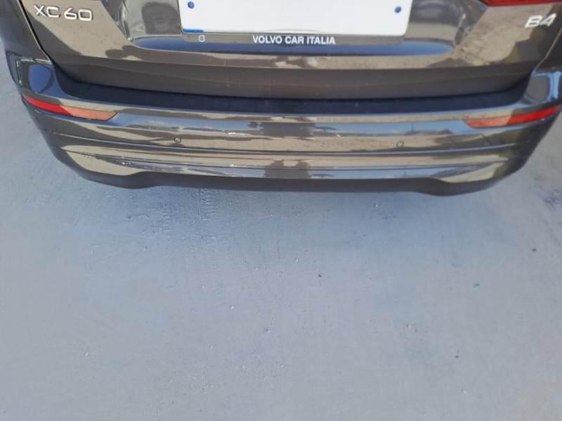 Volvo XC60 SUV B4 D AUTOMATICO CORE - foto 36