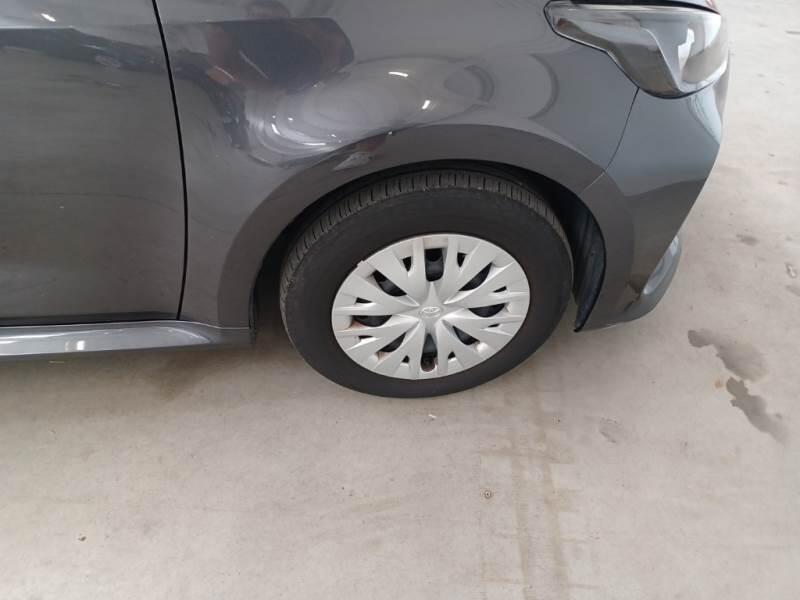 Toyota Yaris BERLINA HYBRID ACTIVE MY24 - foto 35