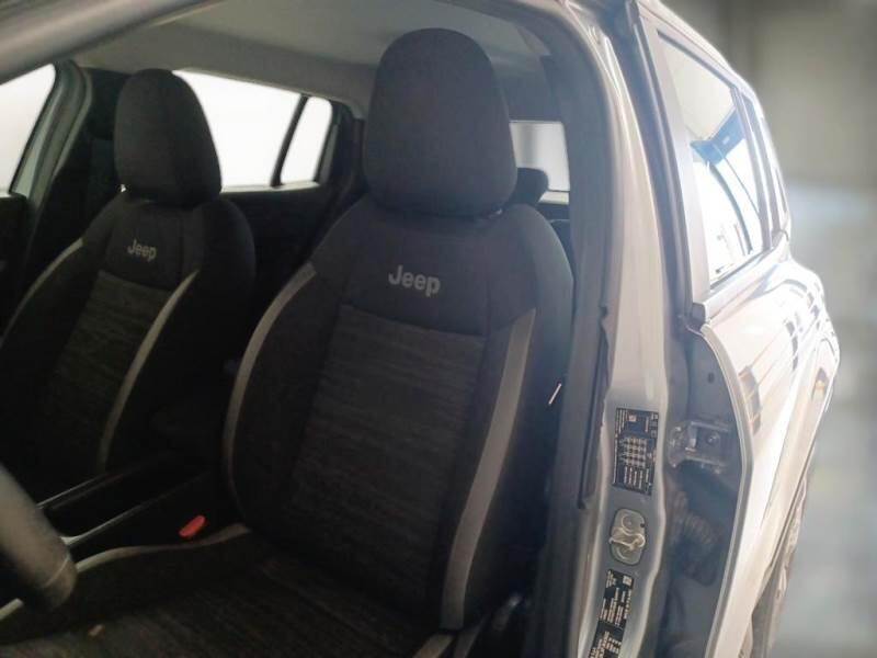 Jeep Avenger SUV 1.2 TURBO LONGITUDE - foto 11