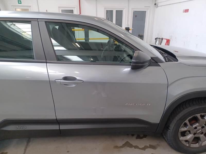 Jeep Avenger SUV 1.2 TURBO LONGITUDE - foto 29
