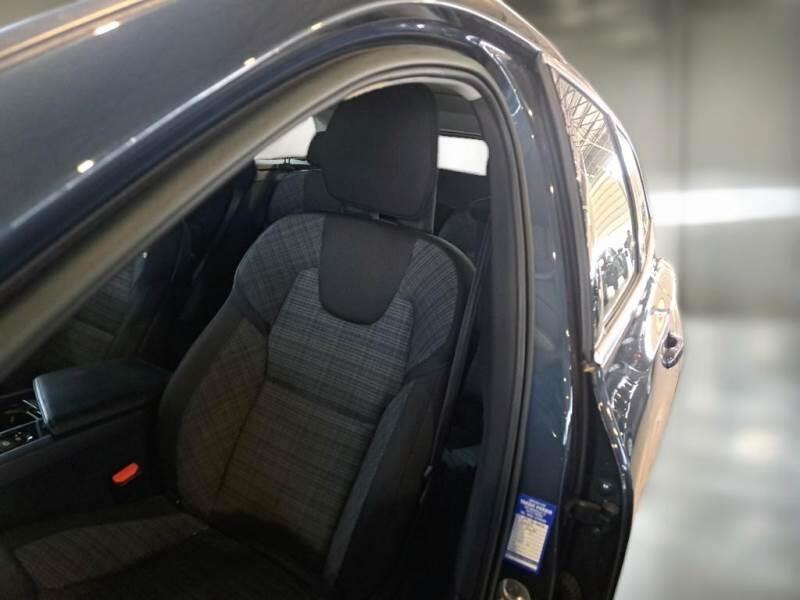Volvo XC60 SUV T6 PLUG-IN AWD AUTO CORE - foto 11