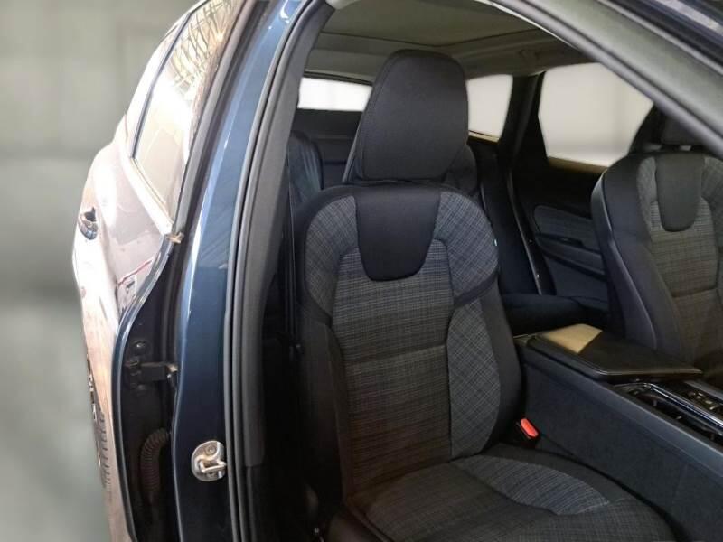 Volvo XC60 SUV T6 PLUG-IN AWD AUTO CORE - foto 13