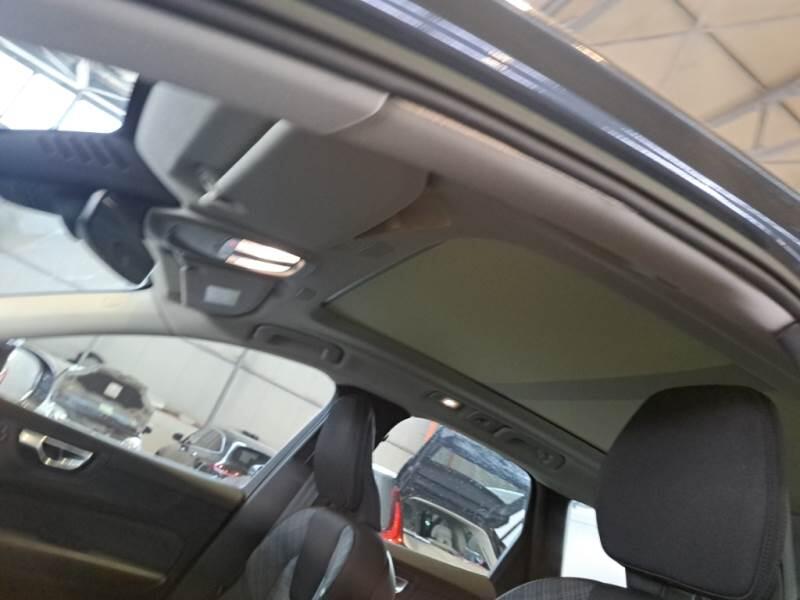 Volvo XC60 SUV T6 PLUG-IN AWD AUTO CORE - foto 92