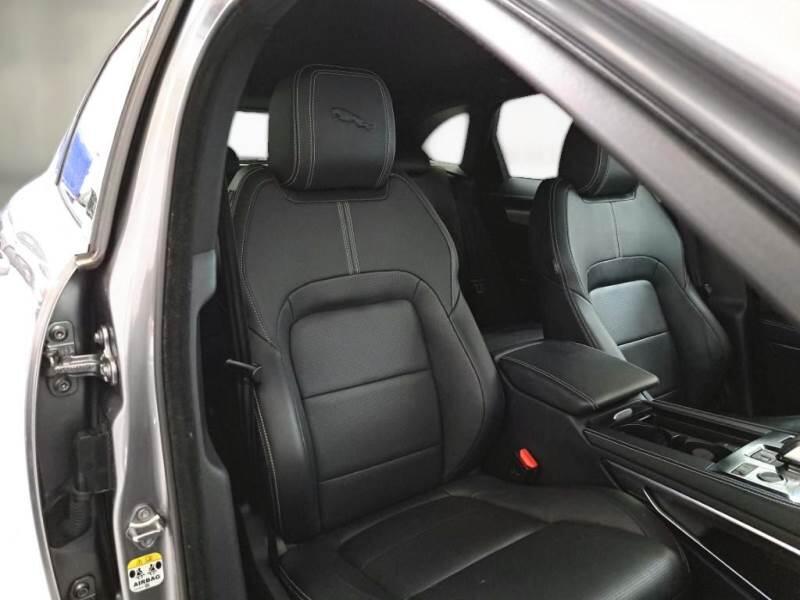 Jaguar F-Pace SUV 2.0D D204 R-DYNAMIC S AUTO 4WD - foto 13