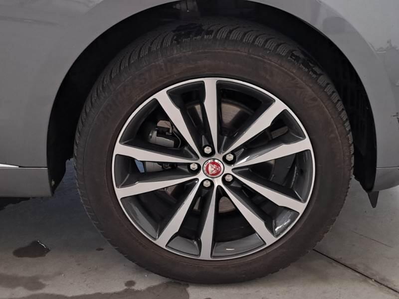 Jaguar F-Pace SUV 2.0D D204 R-DYNAMIC S AUTO 4WD - foto 17