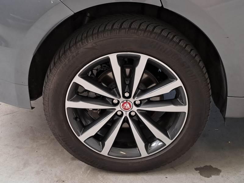 Jaguar F-Pace SUV 2.0D D204 R-DYNAMIC S AUTO 4WD - foto 18