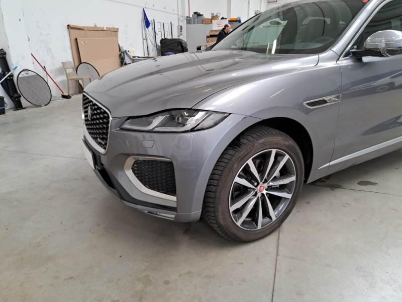 Jaguar F-Pace SUV 2.0D D204 R-DYNAMIC S AUTO 4WD - foto 24